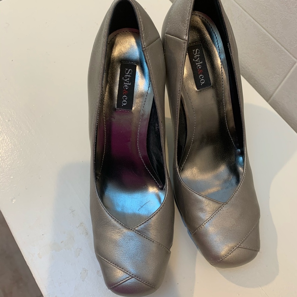 Style & Co. heels - Picture 2 of 3